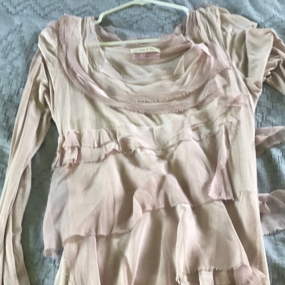 Unique dress - Picture 2 of 4